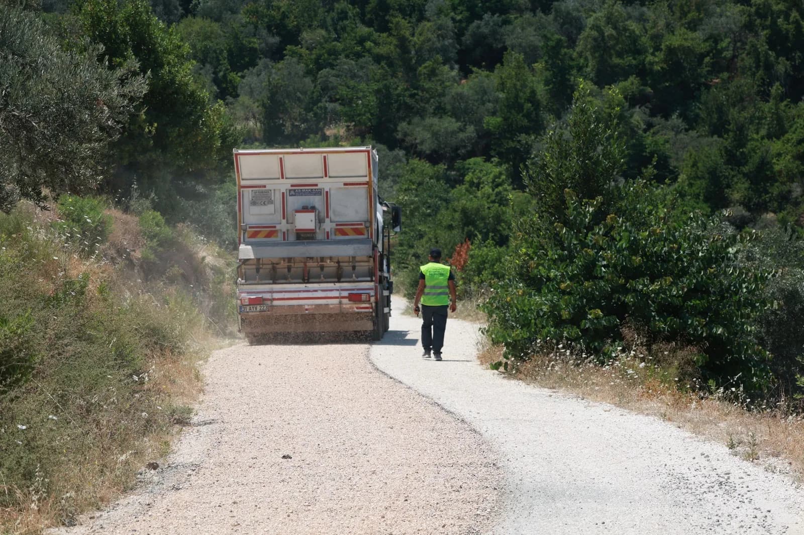 HBB'den Defne Döver Mahallesi'nde Yol Çalışması