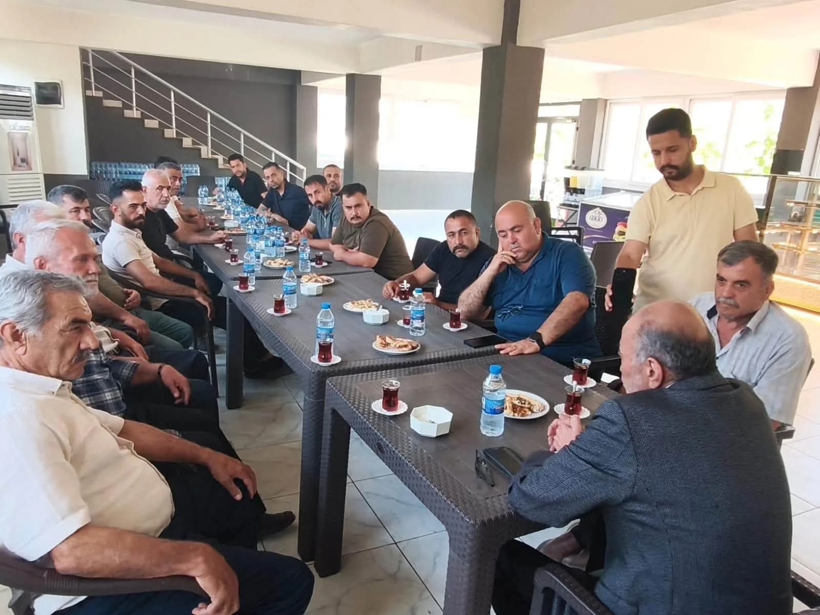 İYİ Parti Hatay Milletvekili Şefik ÇİRKİN; AKTEPE esnafı ile biraraya geldi