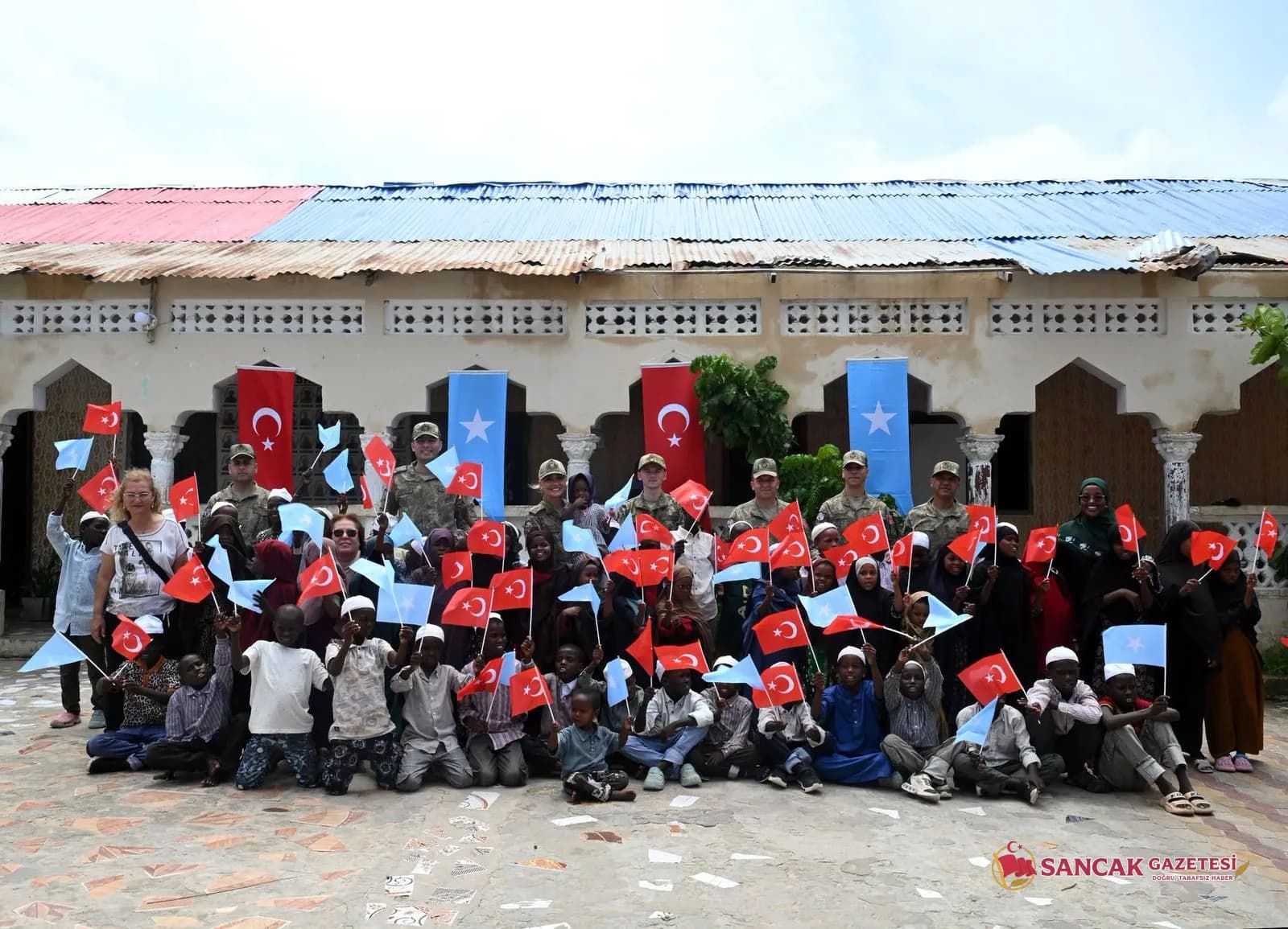 MSB’den Somali’de Anlamlı Destek: Türk Askerinden Yetimhaneye İnsani Yardım