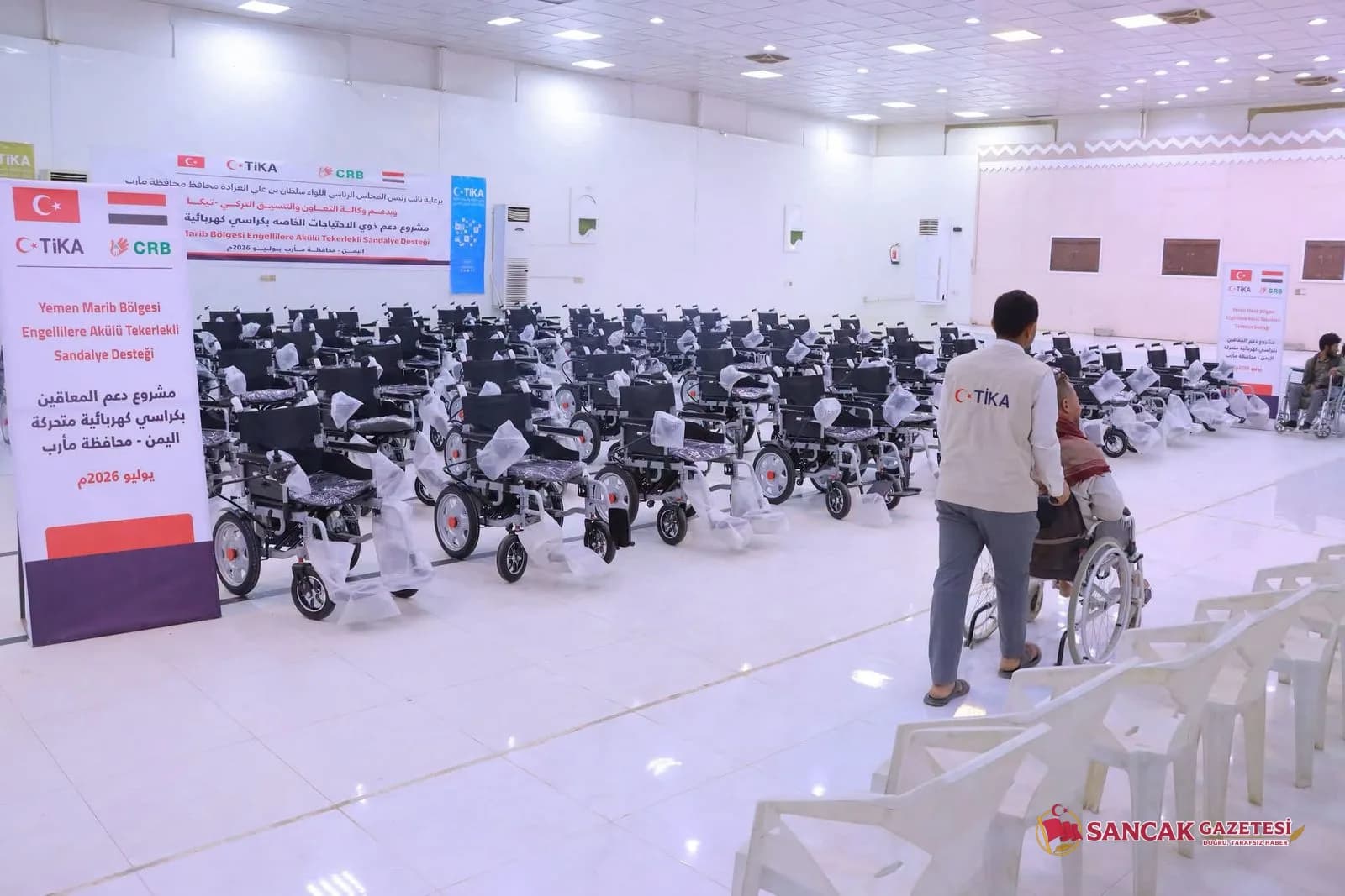 TİKA’dan Yemen’deki Engelli Bireylere 70 Akülü Tekerlekli Sandalye Desteği