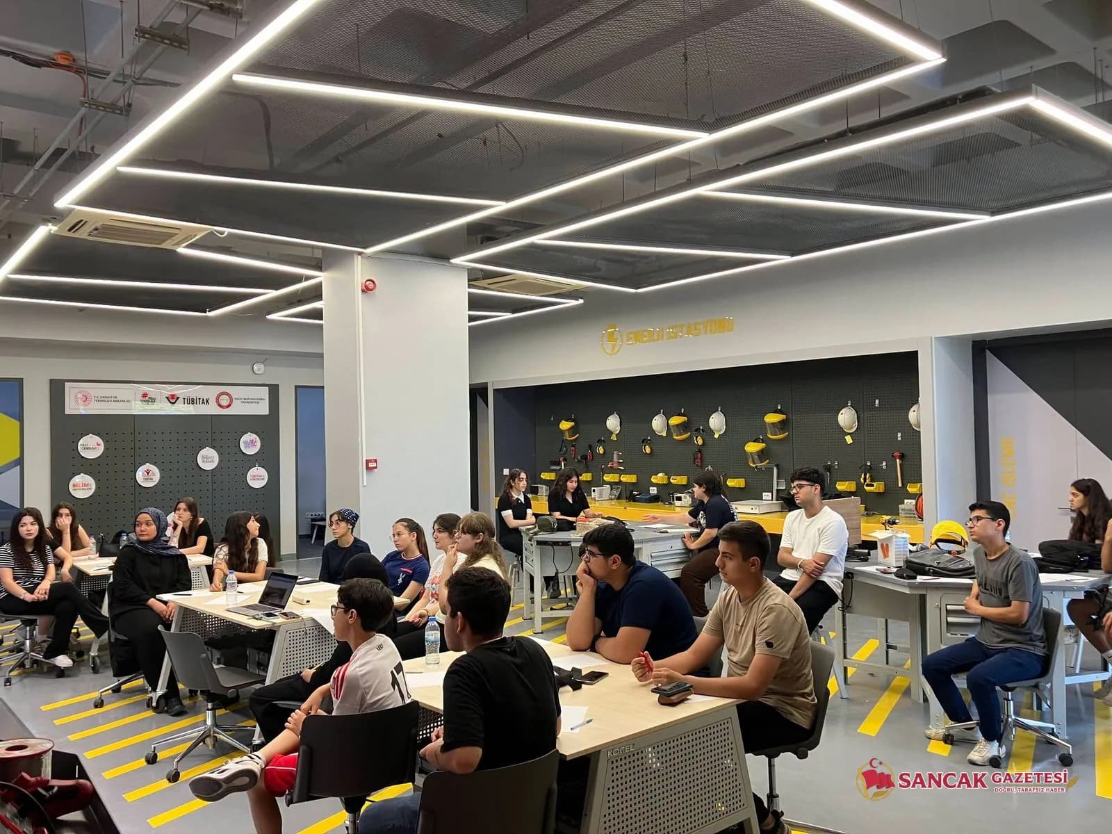 HMKÜ Milli Teknoloji Atölyesi, Geleceğin Teknoloji Liderlerini Yetiştiriyor