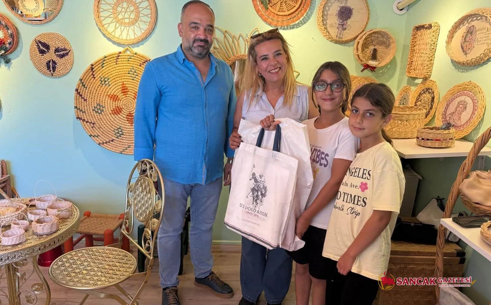İYİ Parti Genel Başkanı Dervişoğlu’ndan Hataylı Küçük Kıza Anlamlı Hediye