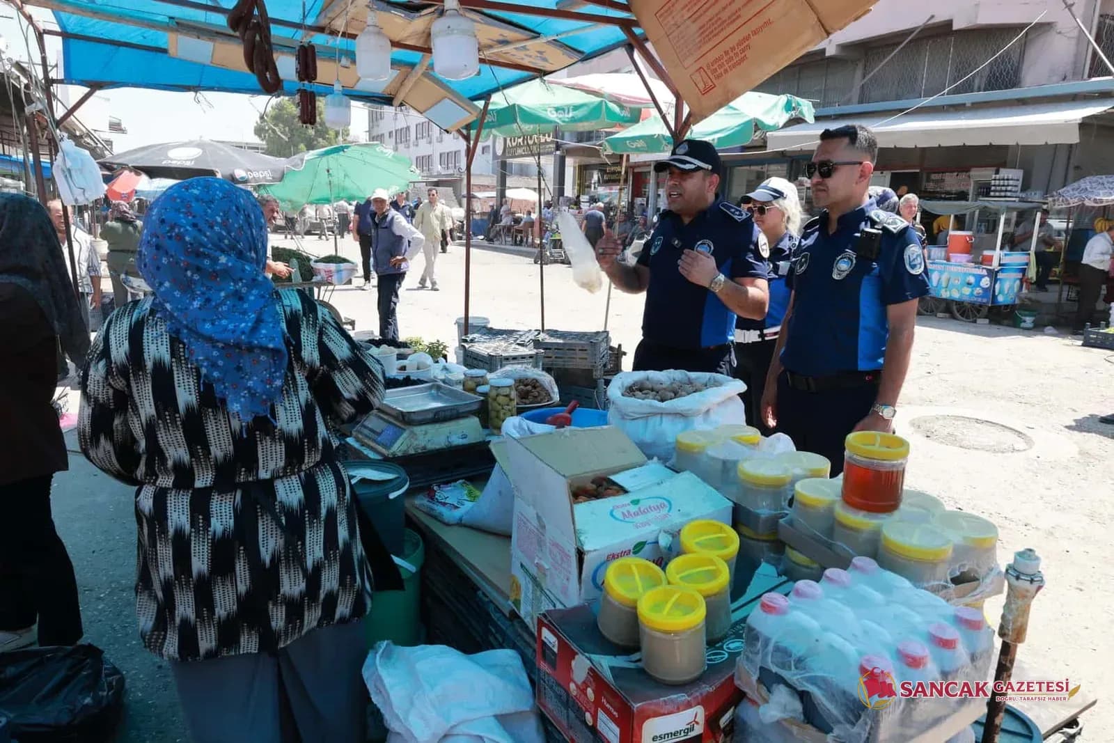 Meydan Mahallesi'ndeki Esnaf, Geçici Yerlerine Taşındı