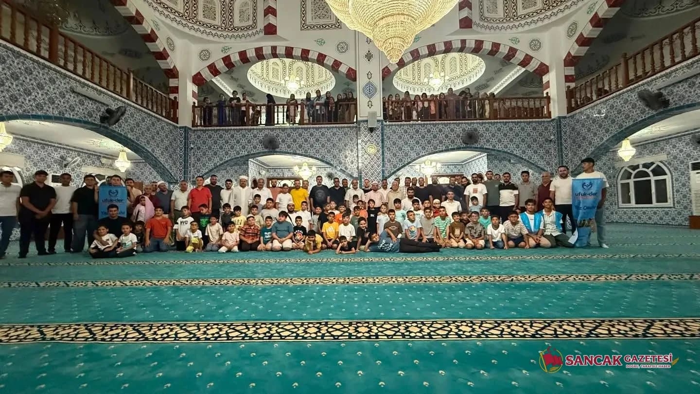 Reyhanlı'da Yaz Kur'an Kursu Öğrencileri Tevhid Camii'nde Bir Araya Geldi